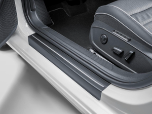 Eleganter Schutz für Ihre Einstiegsleisten – Original VW Schutzfolie-2 2