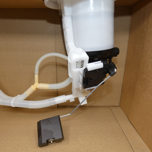 Original Mercedes-Benz Saugstrahlpumpe in Tank. C-Klasse W204, E-Klasse W207, W212-2 2