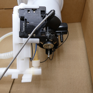 Original Mercedes-Benz Saugstrahlpumpe in Tank. C-Klasse W204, E-Klasse W207, W212-4 4