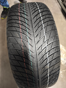 Rad, 5-Doppelspeichen-V 8,5Jx20, Winterreifen 255/40 R20 101W XL, rechts-2 2