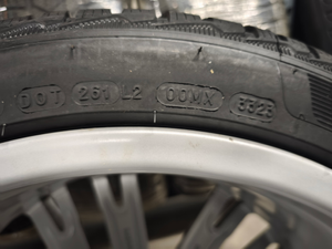 Rad, 5-Doppelspeichen-V 8,5Jx20, Winterreifen 255/40 R20 101W XL, rechts-5 5