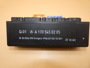 Original Mercedes-Benz Relais Motoransteuerung für SLK R170-11 5