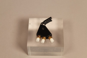 Original Mercedes-Benz Verteiler Luftfederung Hinterachse. v-5 3