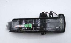 Blinker / Spiegelgehäuse rechts. CLA 117, GLA 156, A-Klasse 176. *A2129067301*-2 2