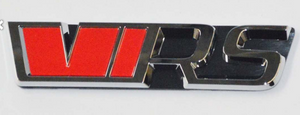 Skoda Kodiaq RS Schriftzug vorn – Kühlergrill Emblem in Rot/Chrom-1 1