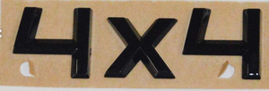 Skoda Heckklappen-Schriftzug 4x4 – Blackline Emblem – Schwarz glänzend-1 1