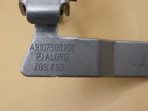 Original Mercedes-Benz Haubenschloss. Sprinter W907, W910-8 5