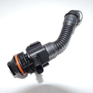 Entlüfterschlauch Ventildeckel OM654. C-Klasse, E-Klasse, GLC. *A6540100012*-3 3