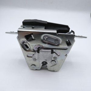 Schloss Heckdeckel. ML W166, C-Klasse W204, E-Klasse W212, CLS *A2047401300*-6 6