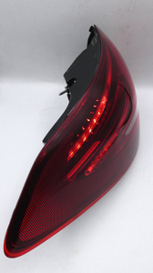 Rückleuchte links, LED, C-Klasse W205. *A2059062805*-10 10