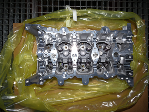 Original Mercedes-Benz Zylinderkopf mit Ventilen und Kopfdichtung. W118, W177, W247-17 11