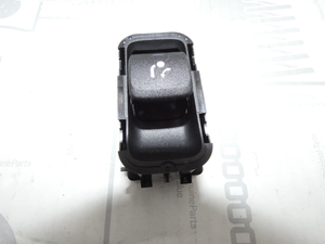 Original Mercedes-Benz Schalterblock AHK im Heckdeckel. CLA, GLE, GLS, GLA-2 1