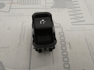 Original Mercedes-Benz Schalterblock AHK im Heckdeckel. CLA, GLE, GLS, GLA-3 2