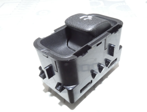 Original Mercedes-Benz Schalterblock AHK im Heckdeckel. CLA, GLE, GLS, GLA-5 4