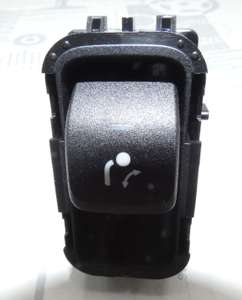 Original Mercedes-Benz Schalterblock AHK im Heckdeckel. CLA, GLE, GLS, GLA-9 8