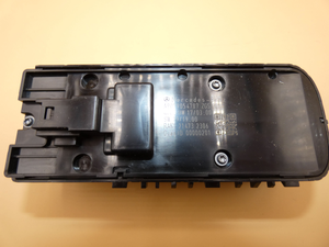 Original Mercedes-Benz Schalterblock Tür links. Sprinter W907, W910-5 4