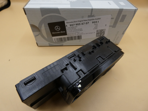 Original Mercedes-Benz Schalterblock Tür links. Sprinter W907, W910-6 5