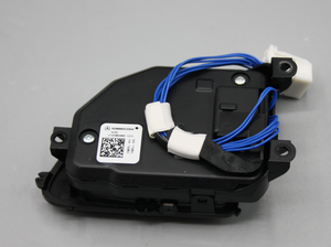 Original Mercedes-Benz Schalterfeld-Lenkrad. CLA-A-E-B-GLA-4 3