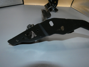 Original Mercedes-Benz Scheinwerfer Rahmen links. C-Klasse W204-7 6