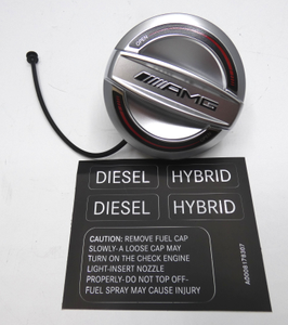 Tankdeckel-Diesel. Mit AMG-Schriftzug *A0004703301* Original Mercedes-Benz-3 3