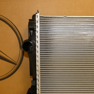 Kühler. Sprinter W907, W910 *A9075001200* Original Mercedes-Benz-4 4