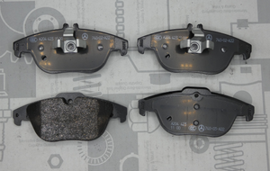 Bremsen-Satz-hinten. C-Klasse 204. *A0004231312* Original Mercedes-Benz-6 5
