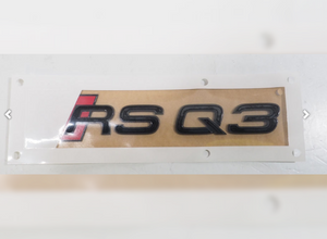 Original Audi RSQ3 Schriftzug Black Edition – Emblem schwarz glänzend-1 1