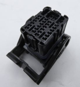Stecker mit Kontaktbuchsen, Feststellbremse V-Klasse *A0105408381*-7 4