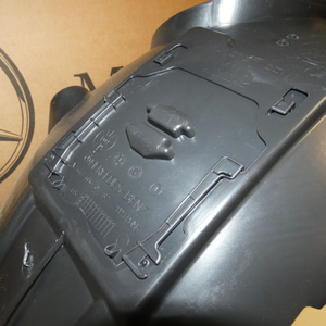 Radhausverkleidung links. V-Klasse W447 *A4476840177* Original Mercedes-Benz-4 4