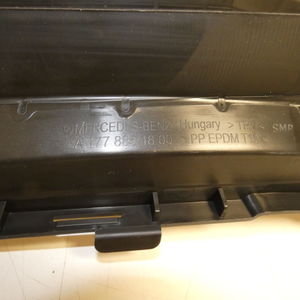 Luftführung vorne, unten. A-Klasse W177 *A1778854800* Original Mercedes-Benz-5 5