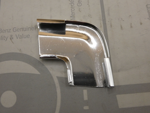 WSS-Chromecke oben rechts. SLC W107 A1076713830-2 2