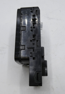 Schalterblock Fensterheber Fahrertür. Sprinter W907, W910 *A9079051308*-3 3