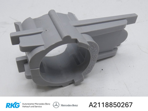 PDC-Aufnahme Vorn rechts außen. *A2118850267*-1 1