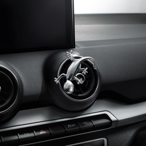 Designgecko in Aluminiumoptik 1