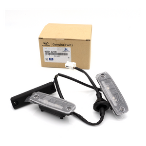 Hyundai-Originalteil bestehend aus einer Verpackung und drei LED-Lampeneinheiten mit Kabeln 1