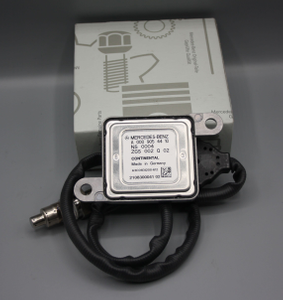Original Mercedes-Benz NOX-Sensor, Abgasleitung vorne. E-Klasse W213, W238, C-Klasse W205 2