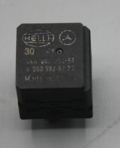 Original Mercedes-Benz Relais 40A. W117, 118, 156, 166, 176, 177, 205, 213, 217, 222, 231, 238, 242, 1