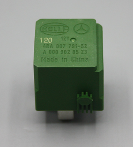 Original Mercedes-Benz Relais. A0009828523 AMG GT W190, W204, W231 1