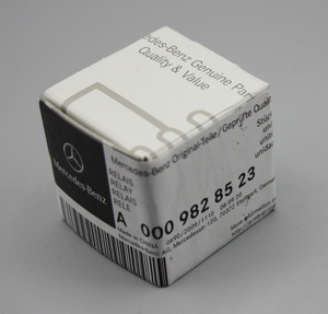 Original Mercedes-Benz Relais. A0009828523 AMG GT W190, W204, W231 5