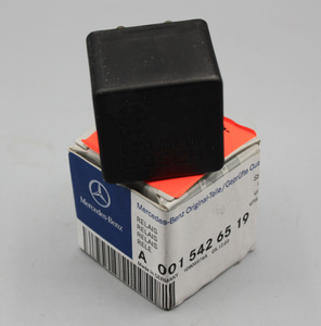 Original Mercedes-Benz Relais / Motorrelais. A0015426519 2