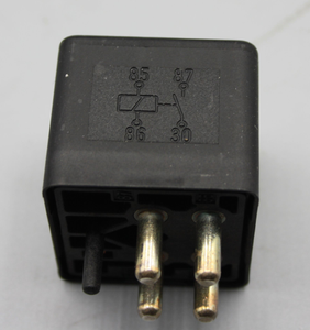 Original Mercedes-Benz Relais / Motorrelais. A0015426519 5
