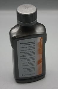 Original Mercedes-Benz Kunststoffreiniger 250ml. 1