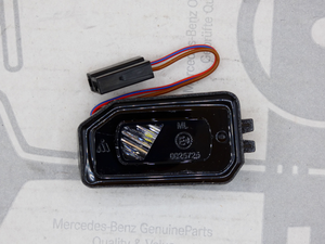 Original Mercedes-Benz Leuchteinheit Umfeldbeleuchtung rechts 1