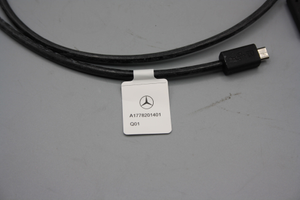 Original Mercedes-Benz Media Interface Kabel Micro USB, 1000mm, Stecker B/C 5