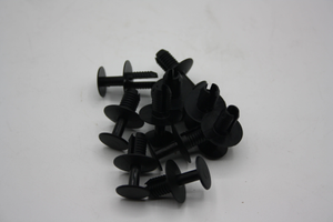 Original Mercedes-Benz Spreizniet 8mm (10 Stück) 4