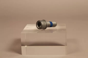 Original Mercedes-Benz Schraube M14x1,5, Achsgehäuse Hinterachse, 2 Stück 1