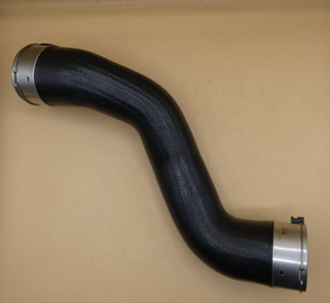 Original Mercedes-Benz Ladeluftschlauch links. GLK X204 1