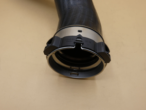 Original Mercedes-Benz Ladeluftschlauch links. GLK X204 4