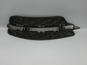 Original Mercedes-Benz Lüftungsgitter links, Stoßfänger vorne. C-Klasse W204 3