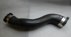 Original Mercedes-Benz Ladeluftschlauch, Ladeluftkühler links, OM651 3